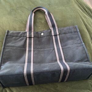 Hermes Black and Gray Canvas Shoulder Bag EUC🖤🩶🖤🩶 included black purse organizer
